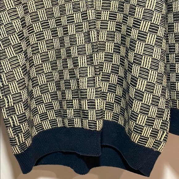 Cream and Black Geometric Crewneck Sweater - Picture 3 of 7
